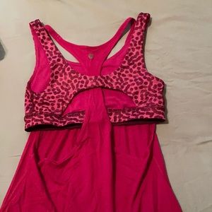 Lululemon pink tank with built in bra
